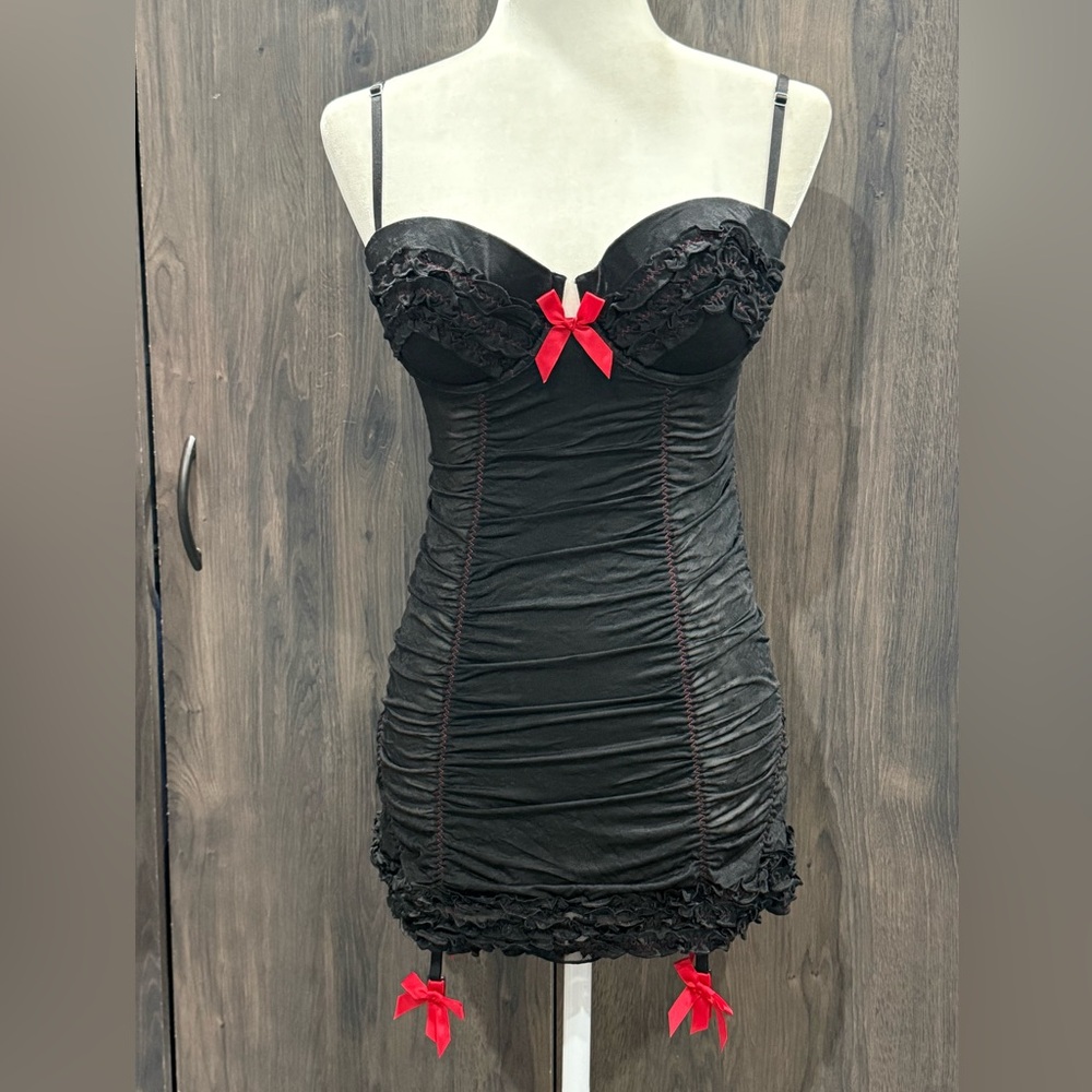 Victoria's Secret "Sexy Little Things" ruffle corset babydoll - Picture 4 of 13